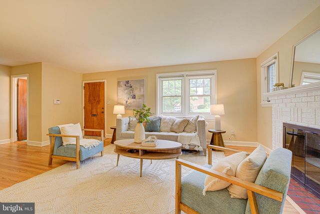 6717 44TH AVE, Hyattsville, MD 20782