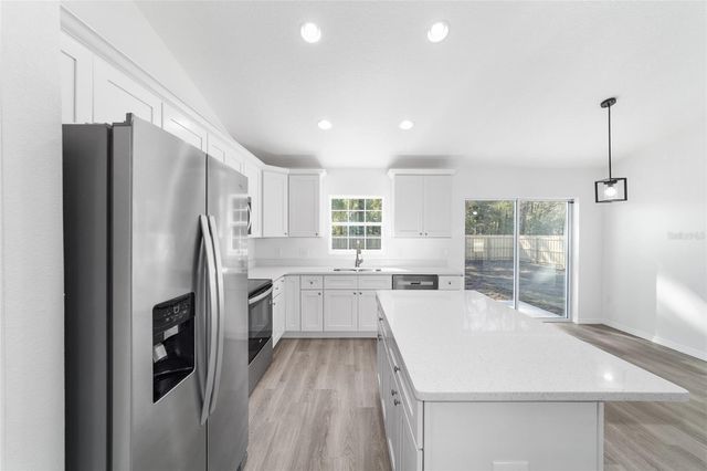 24310 NW FALCON AVENUE, Dunnellon, FL 34431