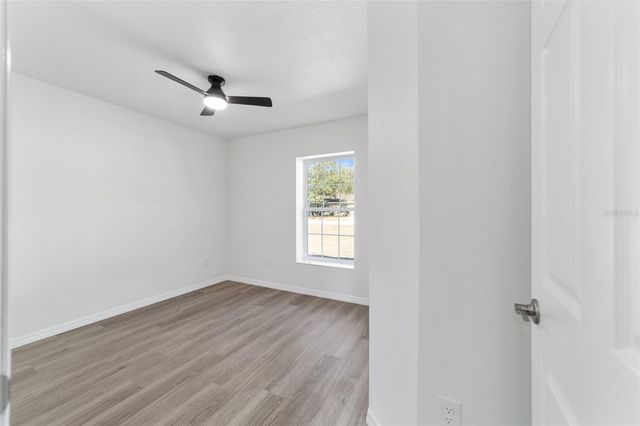 24310 NW FALCON AVENUE, Dunnellon, FL 34431