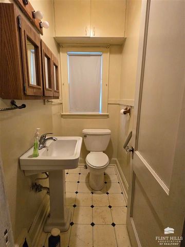 312 N Mulberry Street, Abilene, KS 67410