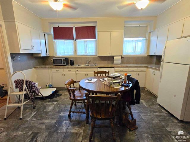 312 N Mulberry Street, Abilene, KS 67410