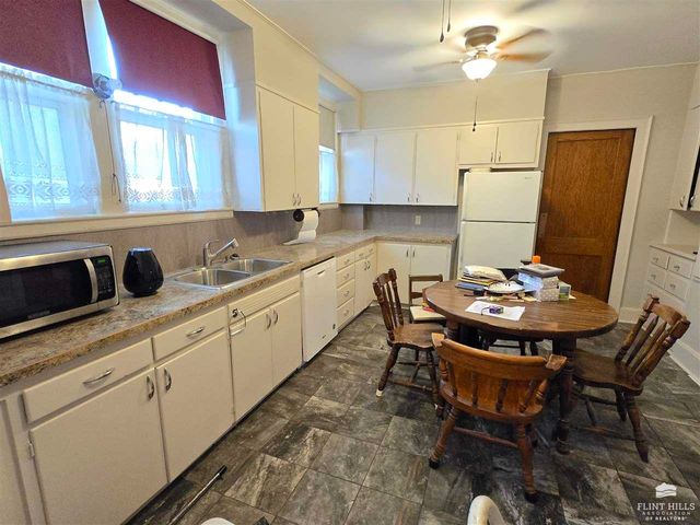 312 N Mulberry Street, Abilene, KS 67410