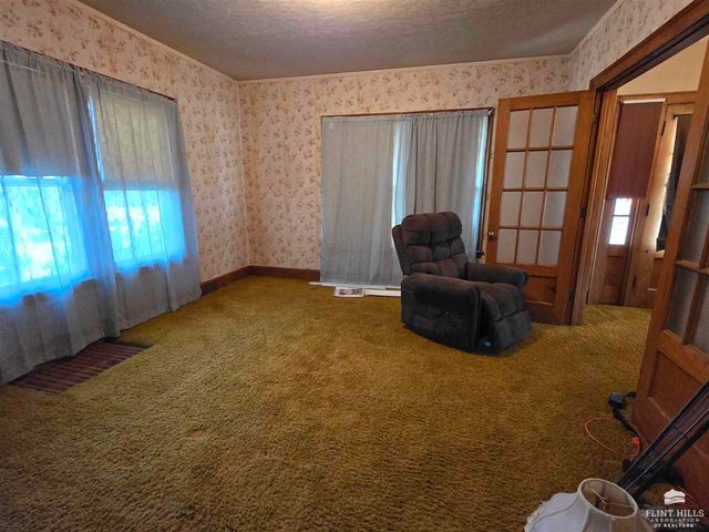 312 N Mulberry Street, Abilene, KS 67410