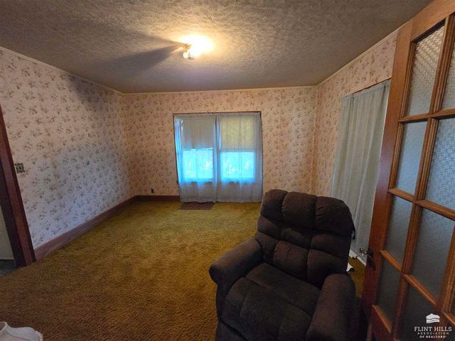 312 N Mulberry Street, Abilene, KS 67410