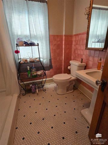 312 N Mulberry Street, Abilene, KS 67410