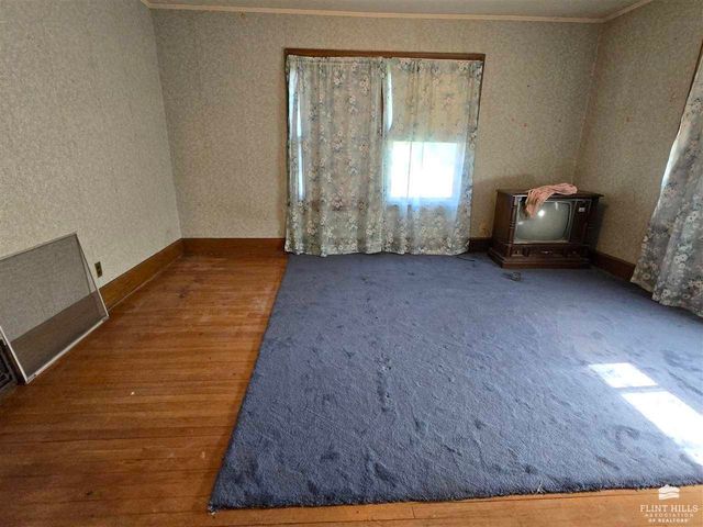 312 N Mulberry Street, Abilene, KS 67410