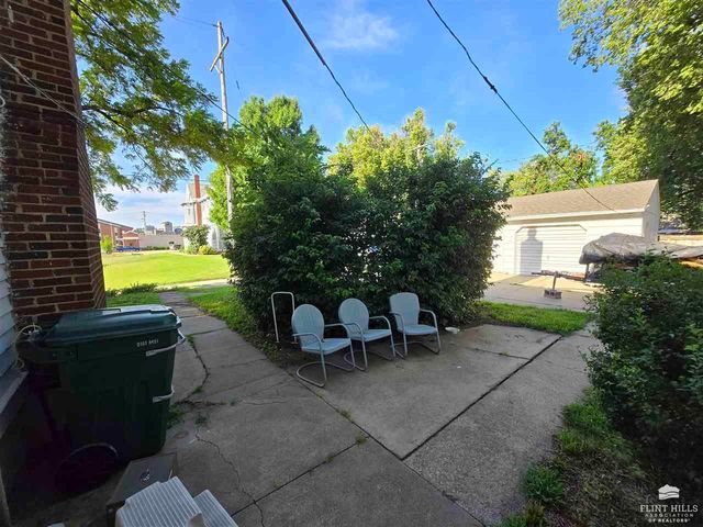 312 N Mulberry Street, Abilene, KS 67410