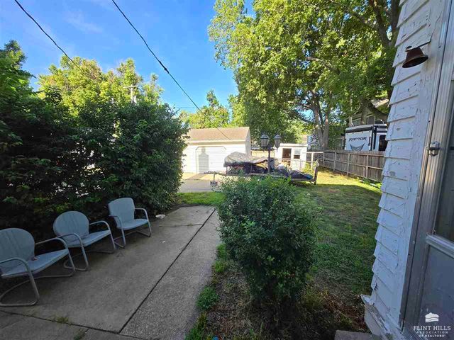 312 N Mulberry Street, Abilene, KS 67410