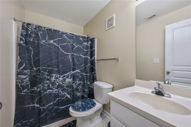 1725 Harvey Mitchell 2123, College Station, TX 77840