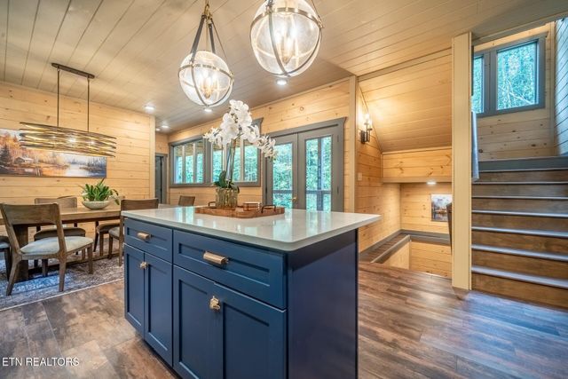 5175 Riversong Way, Sevierville, TN 37862