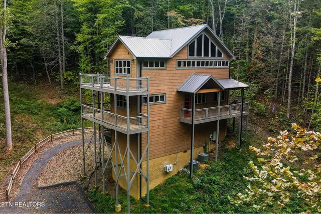 5175 Riversong Way, Sevierville, TN 37862