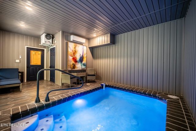 5175 Riversong Way, Sevierville, TN 37862