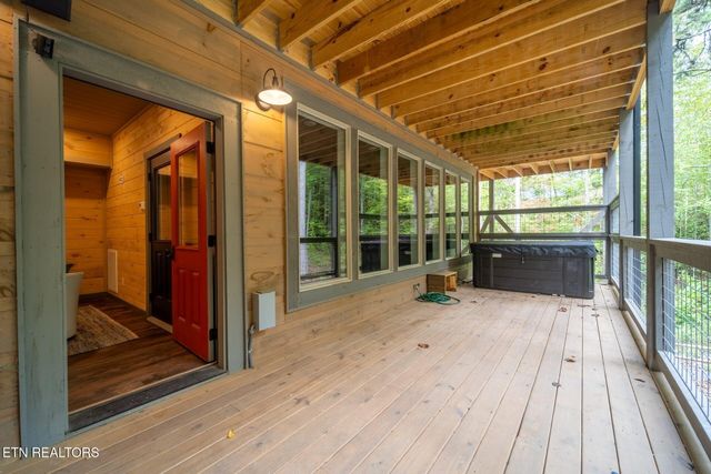 5175 Riversong Way, Sevierville, TN 37862