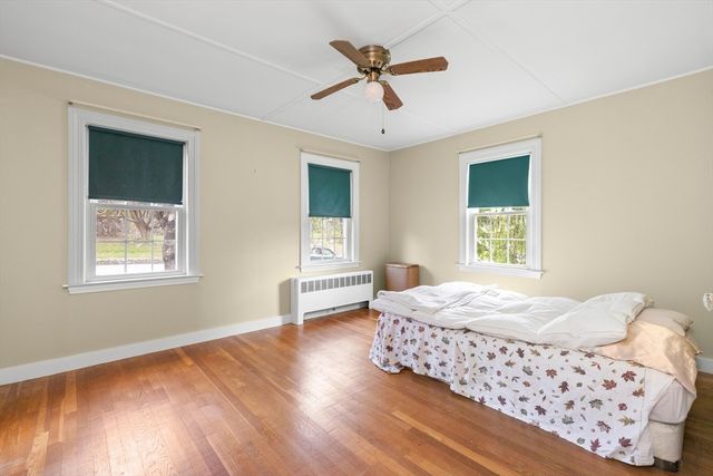 557 Main St, West Newbury, MA 01985