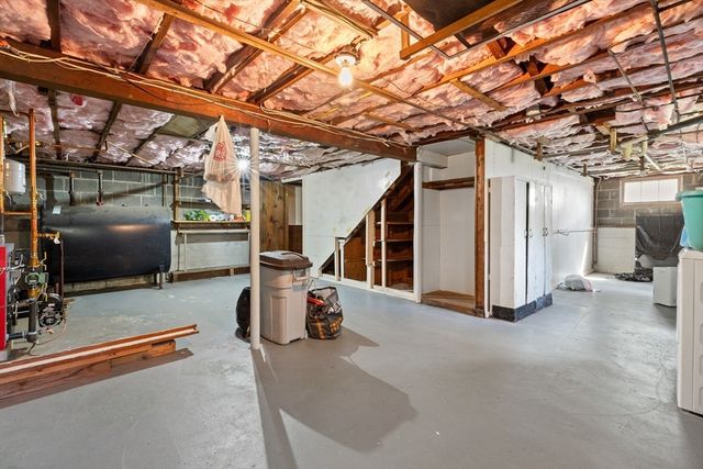 557 Main St, West Newbury, MA 01985