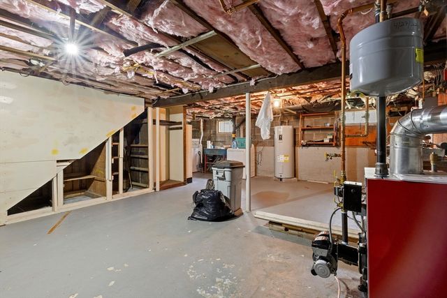 557 Main St, West Newbury, MA 01985