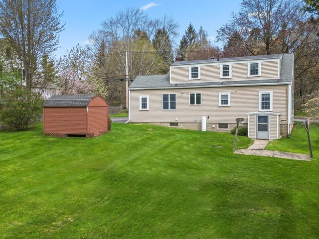 557 Main St, West Newbury, MA 01985