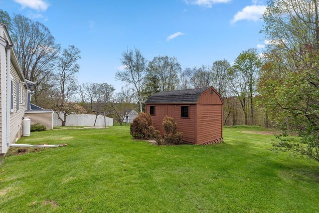 557 Main St, West Newbury, MA 01985