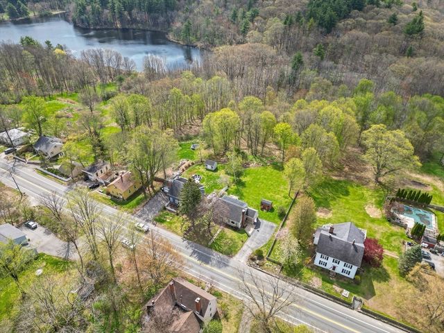 557 Main St, West Newbury, MA 01985