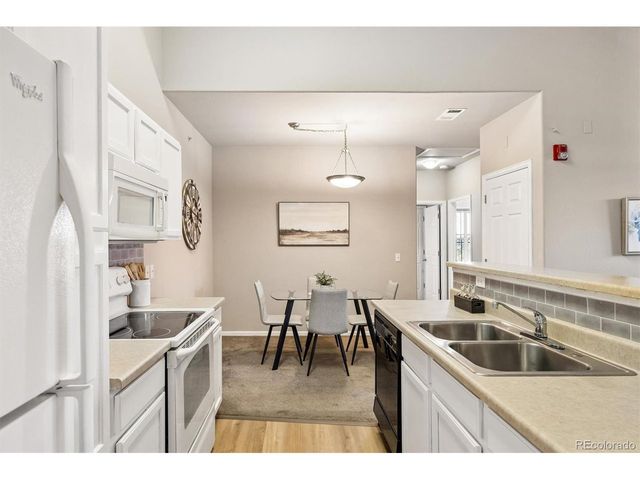 8073 W 51st Pl 302, Arvada, CO 80002