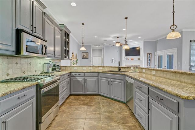 3300 Fountain Way, Granbury, TX 76049