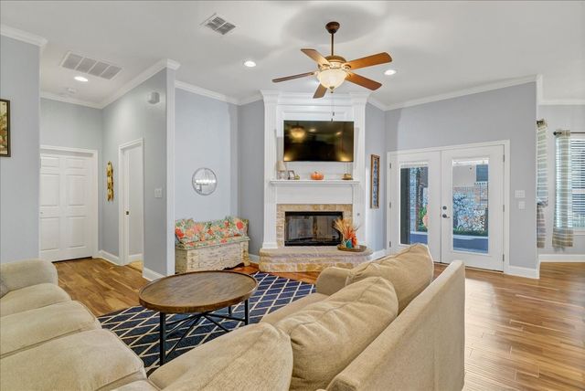 3300 Fountain Way, Granbury, TX 76049