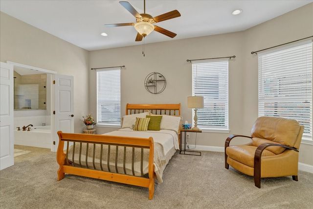 3300 Fountain Way, Granbury, TX 76049