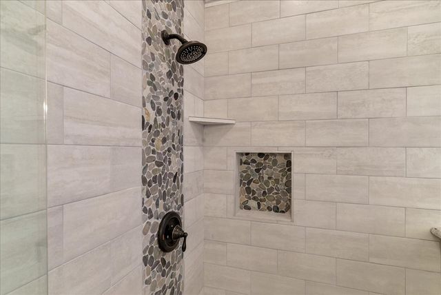 3300 Fountain Way, Granbury, TX 76049