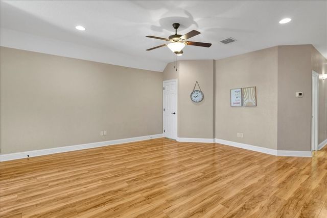 3300 Fountain Way, Granbury, TX 76049