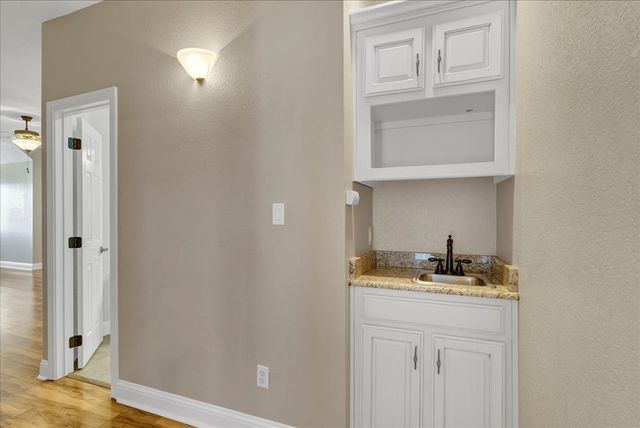 3300 Fountain Way, Granbury, TX 76049