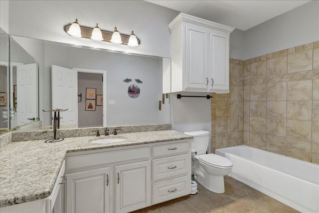 3300 Fountain Way, Granbury, TX 76049