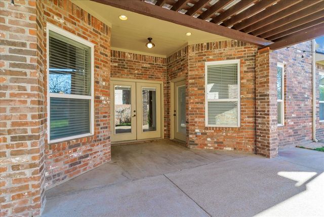 3300 Fountain Way, Granbury, TX 76049