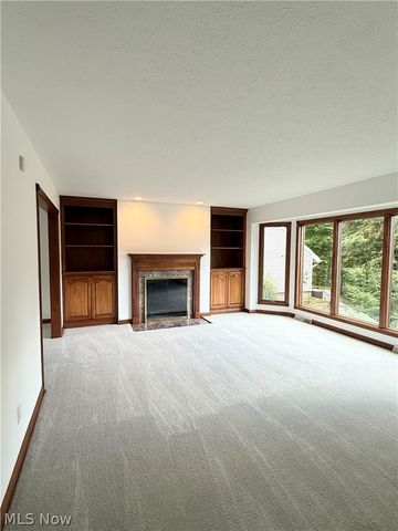 8449 Settlers Passage, Brecksville, OH 44141