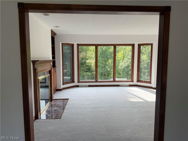 8449 Settlers Passage, Brecksville, OH 44141