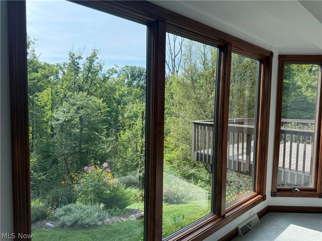 8449 Settlers Passage, Brecksville, OH 44141