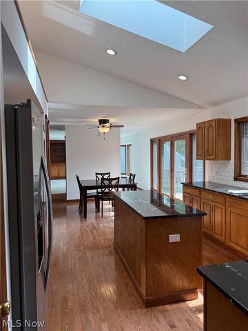 8449 Settlers Passage, Brecksville, OH 44141