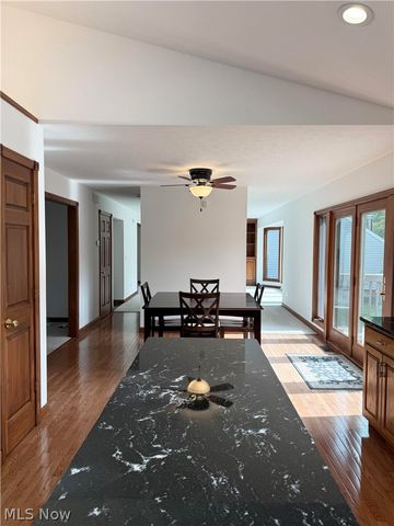 8449 Settlers Passage, Brecksville, OH 44141