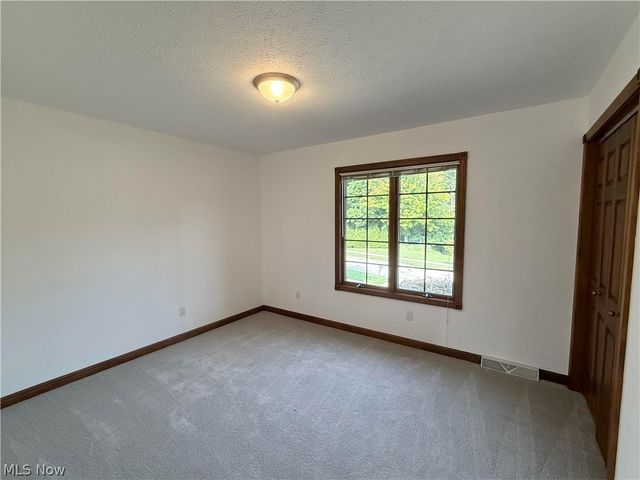 8449 Settlers Passage, Brecksville, OH 44141