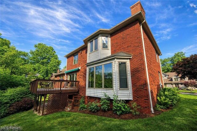 8449 Settlers Passage, Brecksville, OH 44141