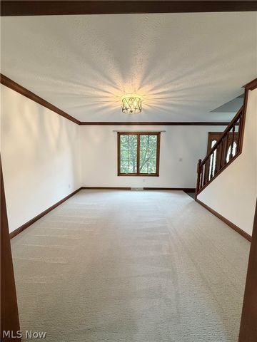 8449 Settlers Passage, Brecksville, OH 44141
