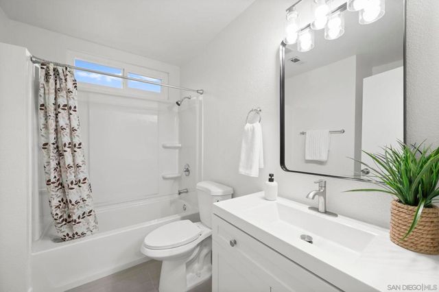 4468 White Pine Way, Oceanside, CA 92057