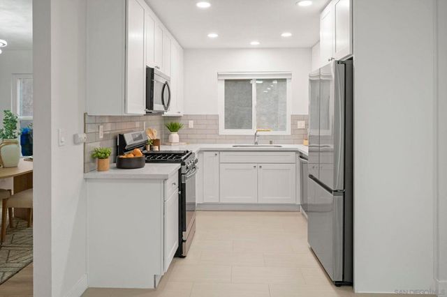 4468 White Pine Way, Oceanside, CA 92057