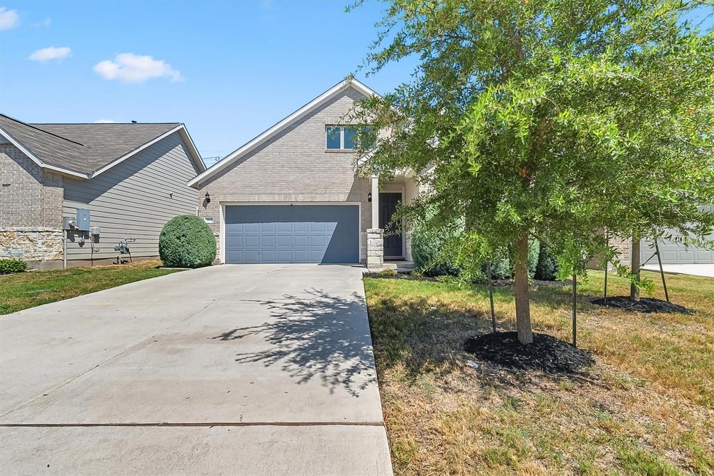 905 Gray Fox LOOP, Hutto, TX 78634