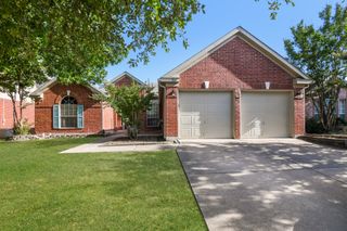 706 Engleside Drive, Arlington, TX 76018