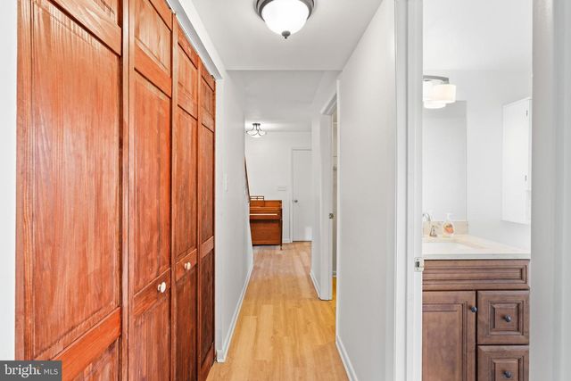 12807 SCRANTON CT, Herndon, VA 20170