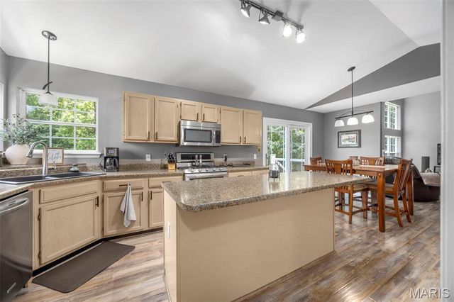 1340 Schoal Creek Drive, St Peters, MO 63366