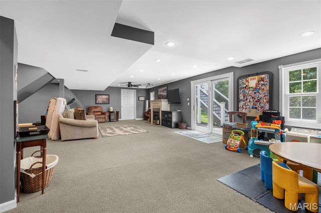 1340 Schoal Creek Drive, St Peters, MO 63366