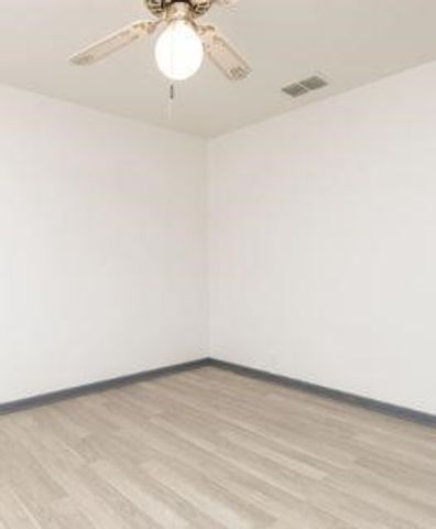 811 Stembridge St, Sinton, TX 78387