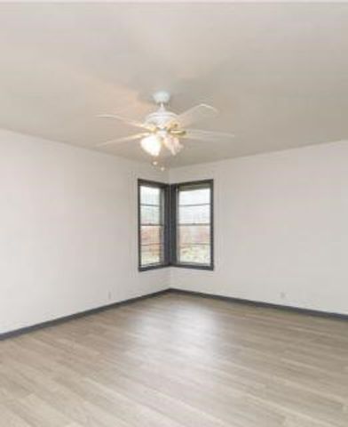 811 Stembridge St, Sinton, TX 78387