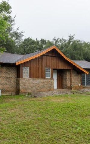 811 Stembridge St, Sinton, TX 78387